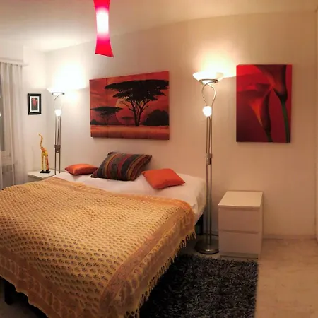 60 M2 Mit Hallenbad Und Sauna * ダヴォス・プラッツ